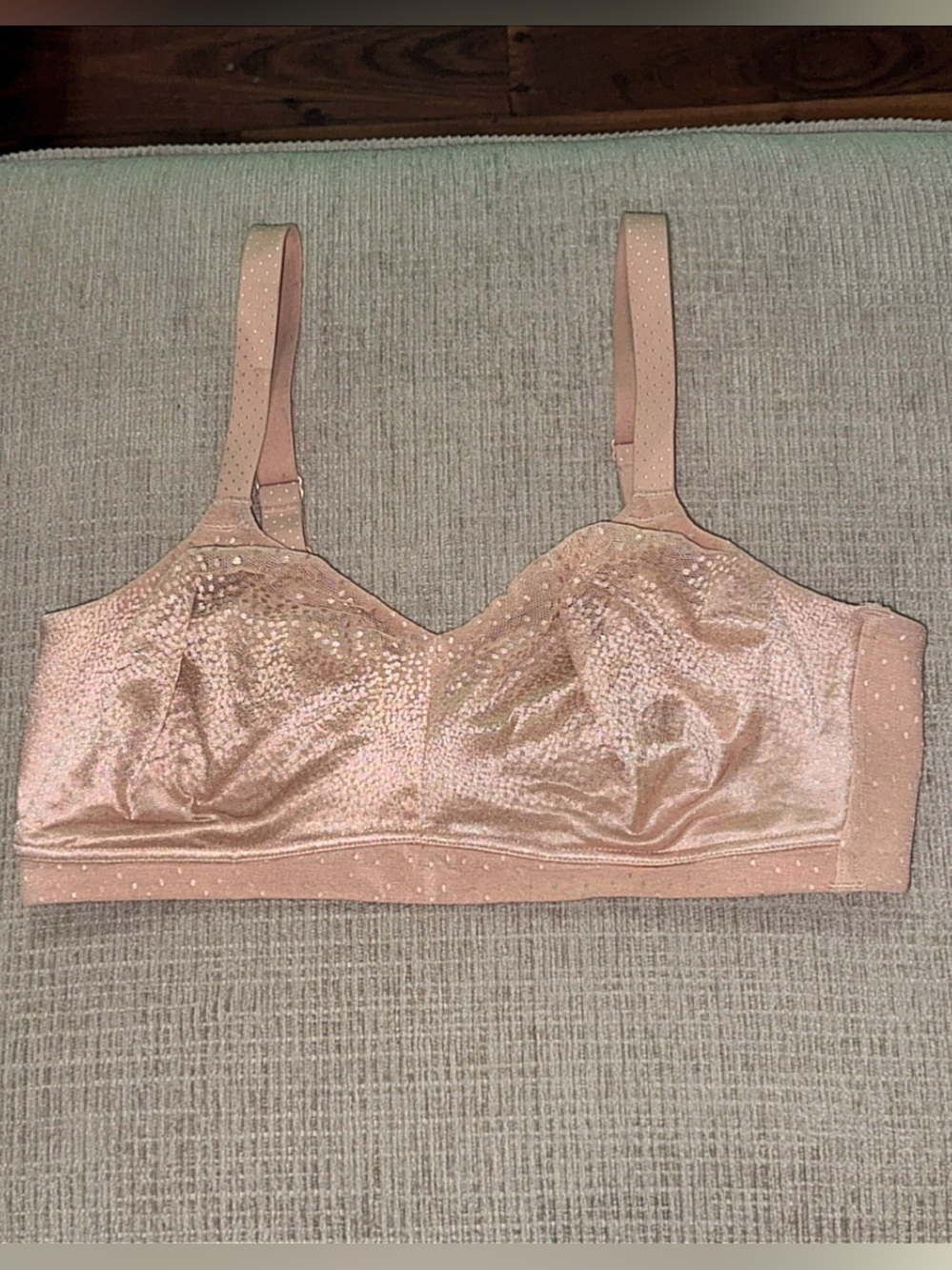 Like New WACOAL Back Appeal Wireless Seamless Unpadded Bra 38DDD Beige #852303 - Picture 5 of 9